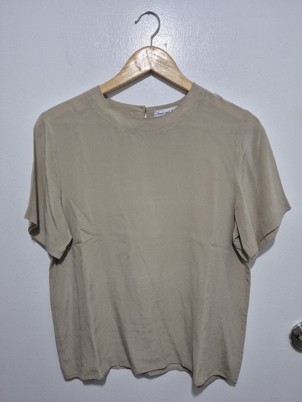 Vintage Raw Silk Beige Short-Sleeve Top - Medium